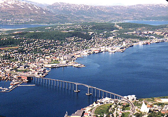 Tromso2.jpg (99421 bytes)